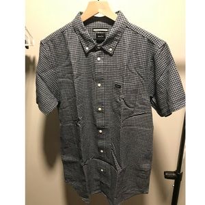 SALE‼️RVCA short sleeved button up shirt